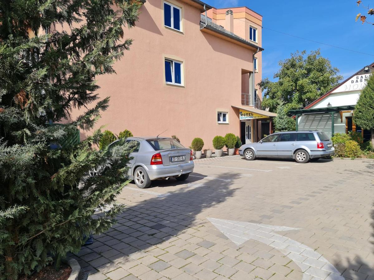 Holiday Ferizaj Bagian luar foto