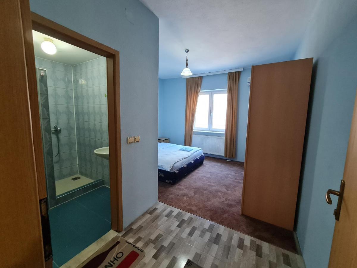 Holiday Ferizaj Bagian luar foto