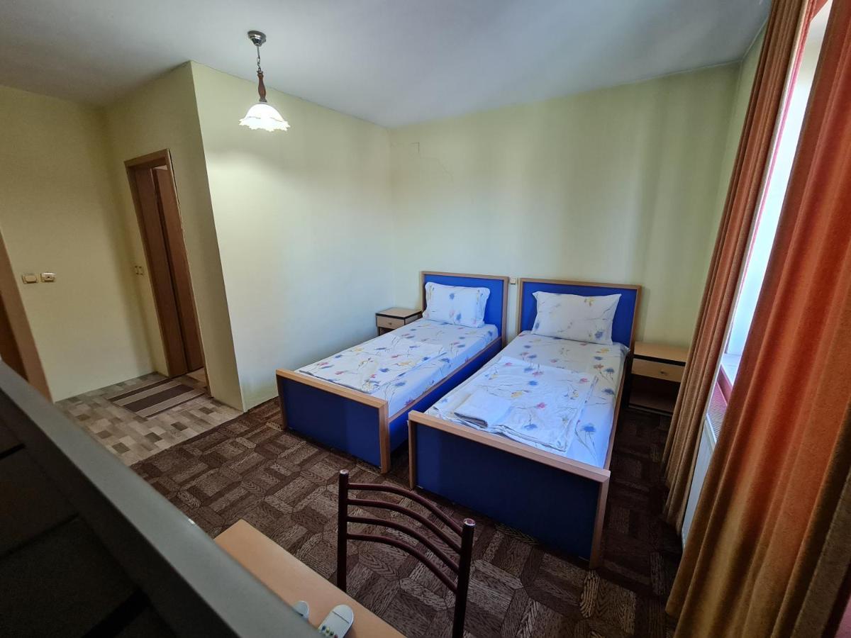 Holiday Ferizaj Bagian luar foto